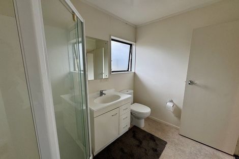 Photo of property in 1/125 Lynn Road, Bayview, Auckland, 0629