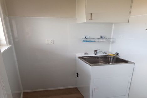 Photo of property in 2/5 Moana Avenue, Belmont, Auckland, 0622