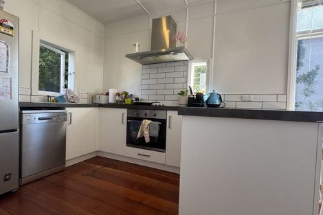 Photo of property in 27-29 Guys Hill Road, Hospital Hill, Napier, 4110