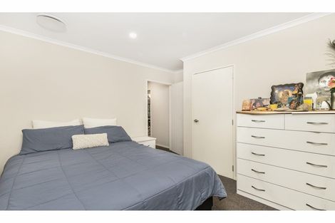 Photo of property in 13 Sunnyside Crescent, Papatoetoe, Auckland, 2025