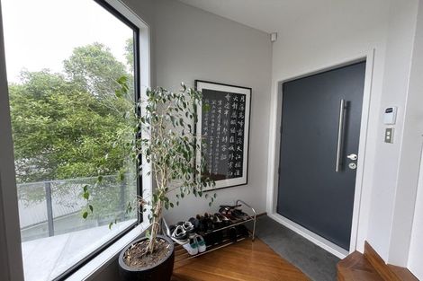 Photo of property in 149 Kelburn Parade, Kelburn, Wellington, 6012