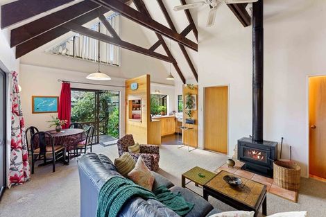 Photo of property in 25 Puriri Road, Waikanae, 5036