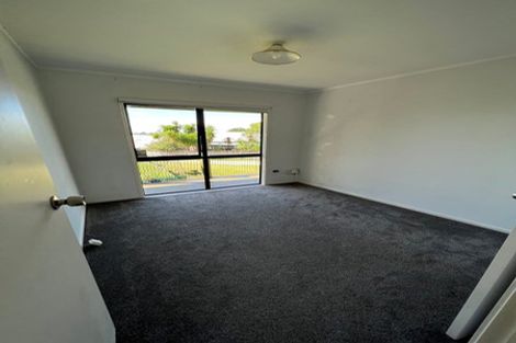 Photo of property in 28 Orton Street, Glenfield, Auckland, 0627