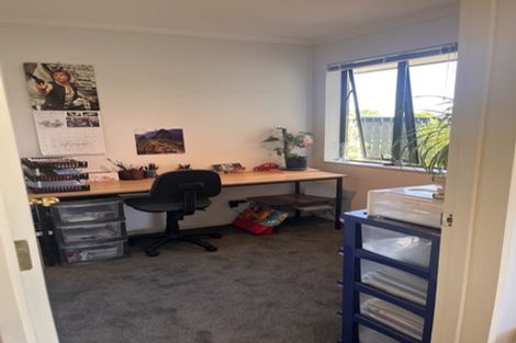 Photo of property in 17 Kingsford Drive, Stoke, Nelson, 7011