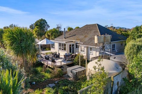 Photo of property in 7091 South Road, Warea, New Plymouth, 4381