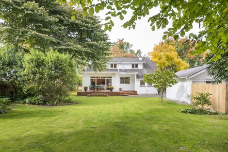 Photo of property in 11 Elmira Avenue, Hokowhitu, Palmerston North, 4410