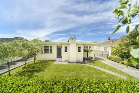 Photo of property in 95 Churchill Avenue, Hokowhitu, Palmerston North, 4410