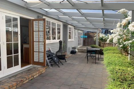 Photo of property in 8 Manning Street, Hamilton Central, Hamilton, 3204