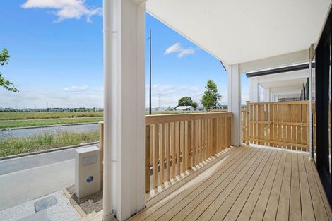 Photo of property in 14 Auranga Drive, Karaka, Papakura, 2113