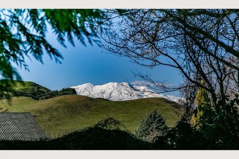 Photo of property in 8 Ameku Road, Raetihi, 4632