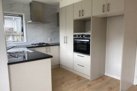 Photo of property in 72 Kirby Street, Glendene, Auckland, 0602