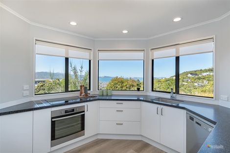 Photo of property in 12a Pekanga Road, Normandale, Lower Hutt, 5010