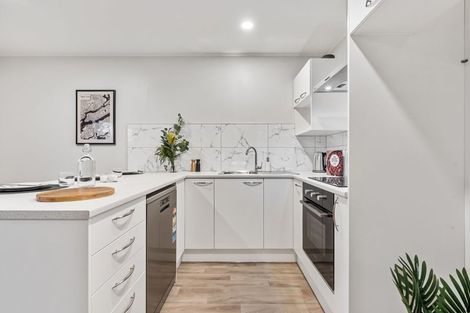 Photo of property in 2/31 Bowater Place, Manurewa, Auckland, 2102