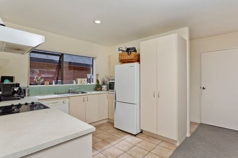 Photo of property in 12/37 Fields Parade, Oteha, Auckland, 0632