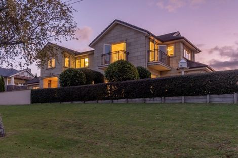 Photo of property in 1 Edgecumbe Road, Tauranga, 3110