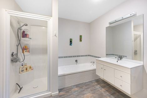 Photo of property in 6a Kokako Place, Taradale, Napier, 4112