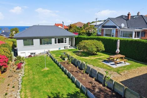 Photo of property in 76 Middleton Road, Kew, Dunedin, 9012