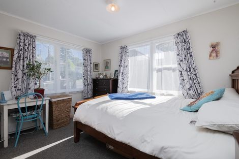 Photo of property in 31 Swansea Street, Cannons Creek, Porirua, 5024