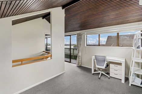 Photo of property in 2/15 Onepoto Road, Hauraki, Auckland, 0622