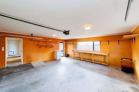 Photo of property in 1 Alpine Grove, Kelvin Grove, Palmerston North, 4414