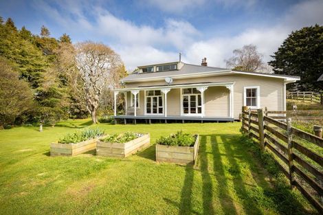 Photo of property in 1 Kahikatea Street, Inglewood, 4330