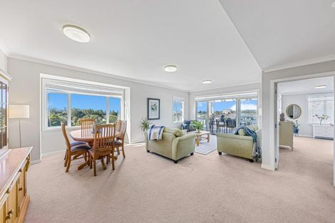 Photo of property in 92 Landmark Terrace, Orewa, 0931