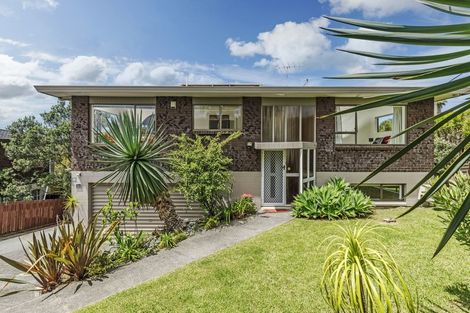 Photo of property in 1/15 Deep Creek Road, Waiake, Auckland, 0630