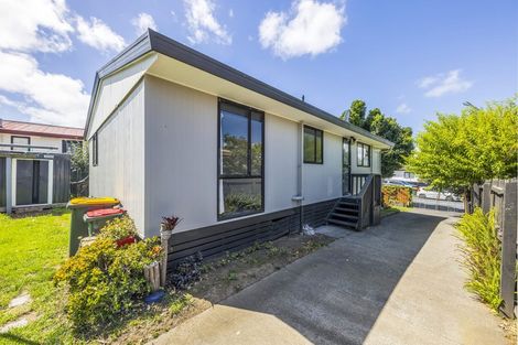 Photo of property in 2/16 Barneys Farm Road, Clendon Park, Auckland, 2103