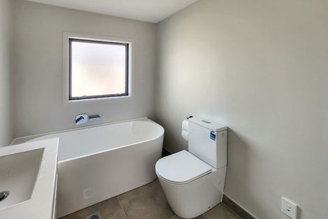 Photo of property in 6d Russell Street, Waterloo, Lower Hutt, 5011