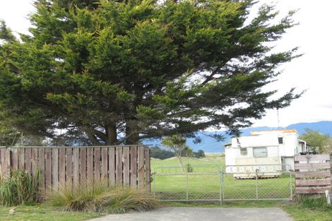 Photo of property in 10 Sarah Street, Waikawa Beach, Manakau, 5573