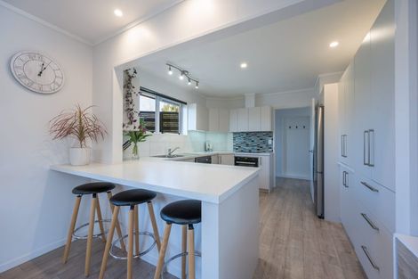 Photo of property in 12 Malthouse Crescent, Brightwater, 7022