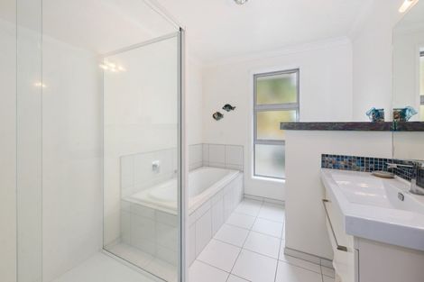 Photo of property in 4 Kestrel Lane, Kinloch, Taupo, 3377