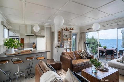 Photo of property in 171 Lake Terrace, Hilltop, Taupo, 3330