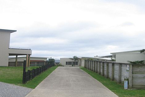 Photo of property in 109 Totara Place, Matarangi, Whitianga, 3592