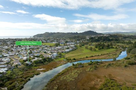 Photo of property in 106 Whitby Place, Whangamata, 3620