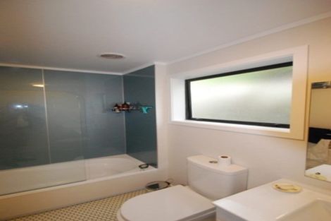 Photo of property in 2 Kapil Grove, Khandallah, Wellington, 6035