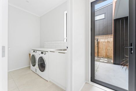 Photo of property in 30a Kukuwai Avenue, Red Beach, 0932