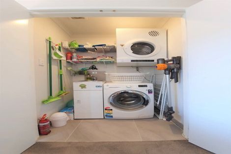 Photo of property in 9 Sacred Kingfisher Road, Hobsonville, Auckland, 0616