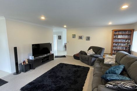 Photo of property in 25 Cartmel Avenue, Massey, Auckland, 0614