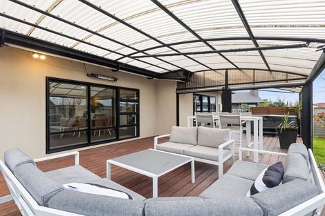 Photo of property in 6 Trump Place, Kelvin Grove, Palmerston North, 4414