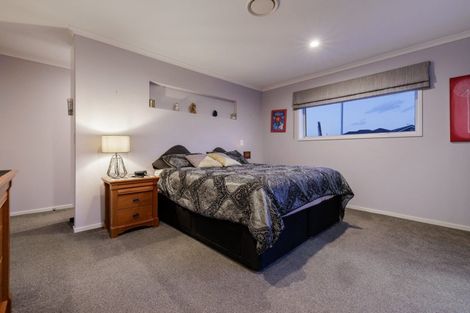 Photo of property in 7 Hoiho Place, Papamoa, 3118