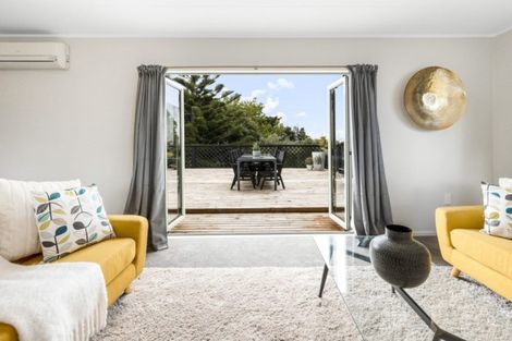 Photo of property in 109 Glengarry Road, Glen Eden, Auckland, 0602