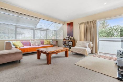 Photo of property in 9a Rogan Street, Mount Roskill, Auckland, 1041