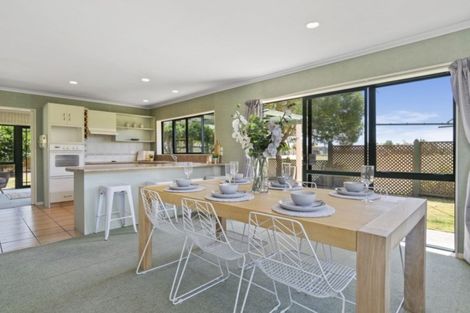 Photo of property in 6 Beachlands Place, Papamoa Beach, Papamoa, 3118