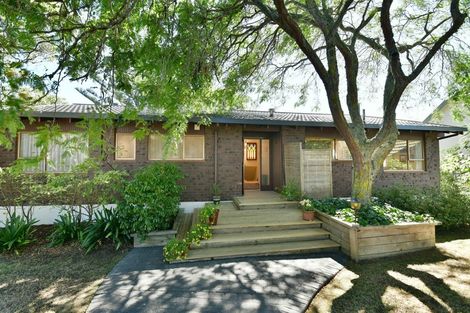 Photo of property in 1/4 John Dee Crescent, Red Beach, 0932