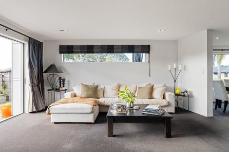 Photo of property in 4 The Palms, Rototuna, Hamilton, 3210