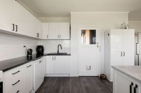 Photo of property in 203 Warburton Crescent, Te Awamutu, 3800