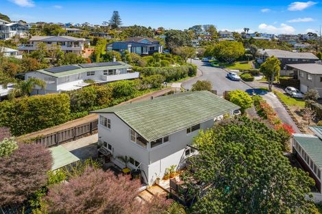 Photo of property in 5 Chevron Place, Castor Bay, Auckland, 0620