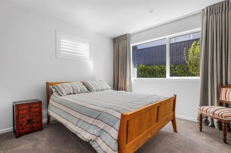 Photo of property in 341 Devonport Road, Tauranga, 3110