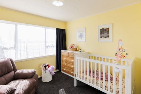 Photo of property in 10a Peters Avenue, Cloverlea, Palmerston North, 4412